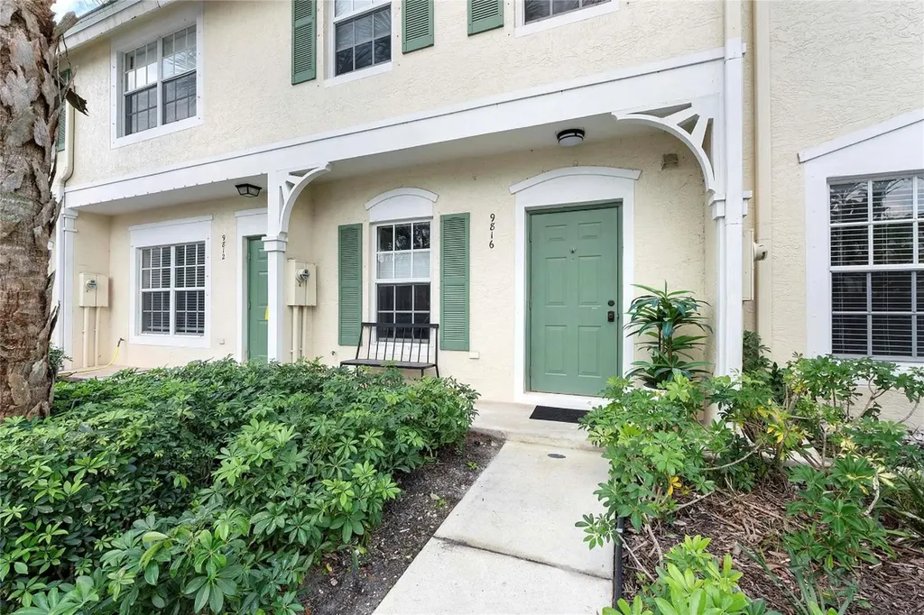 9816 NW 56th Place Coral Springs FL 33076