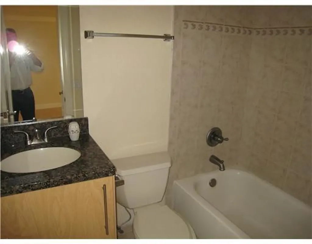 811 NE 14th Place Fort Lauderdale FL 33304