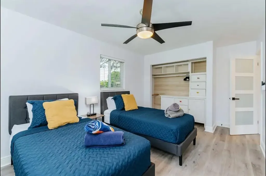 2521 NE 51st Street Lighthouse Point FL 33064