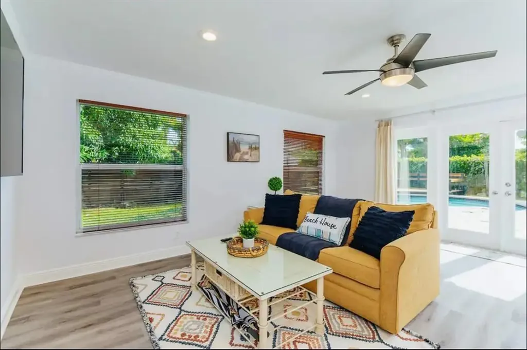 2521 NE 51st Street Lighthouse Point FL 33064