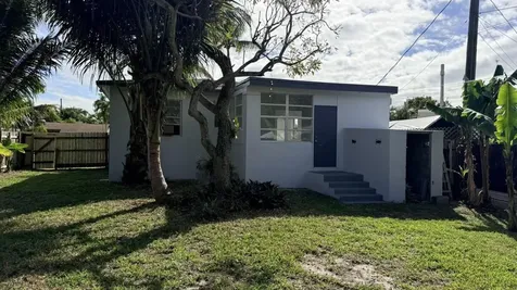 2745 Funston Street Hollywood FL 33020