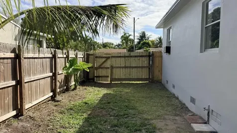 2745 Funston Street Hollywood FL 33020