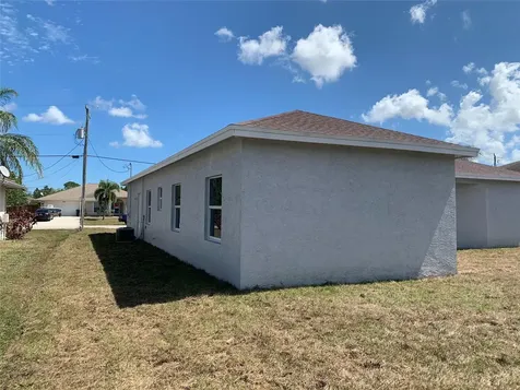 5810 NW Coosa Drive Port St Lucie FL 34986