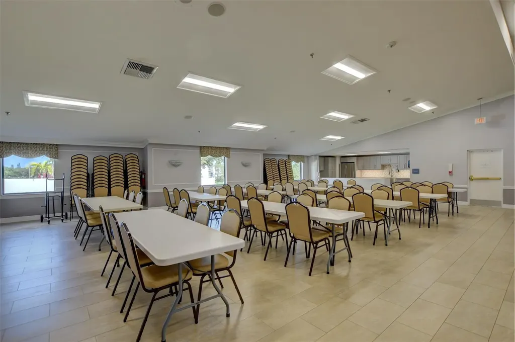 456 Tilford U Deerfield Beach FL 33442