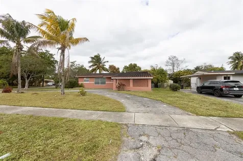 4797 NW 3rd Street Plantation FL 33317