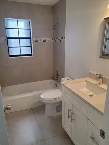 770 NE 38th Street Oakland Park FL 33334