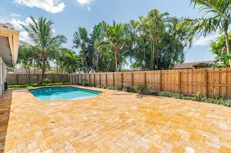 2650 NE 52nd Street Lighthouse Point FL 33064