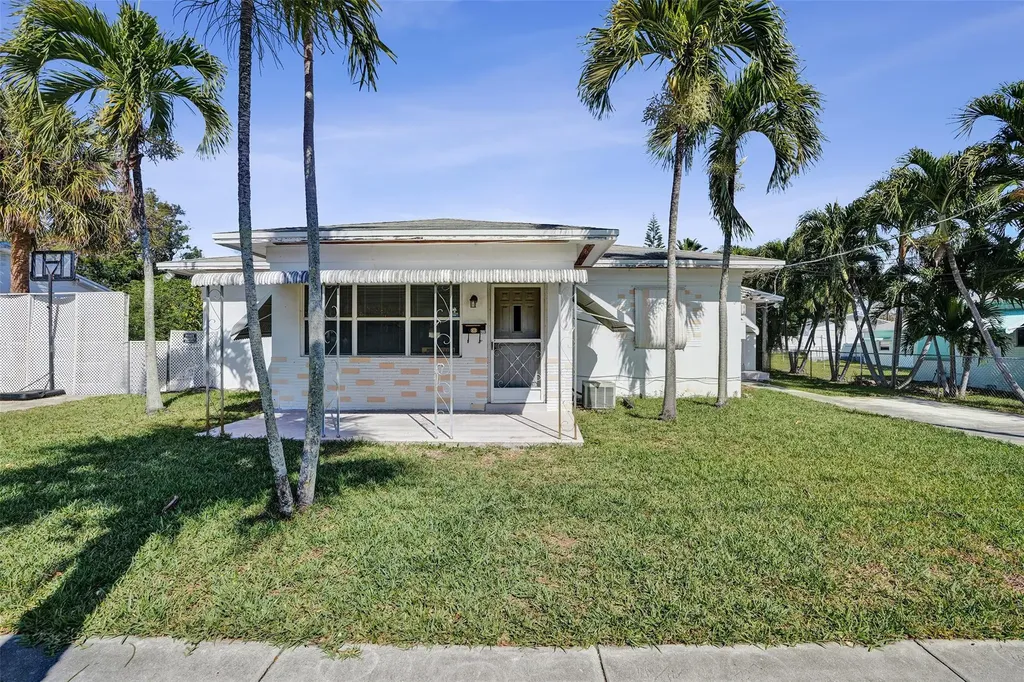 632 SW 8th Street Hallandale Beach FL 33009