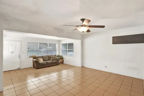 632 SW 8th Street Hallandale Beach FL 33009