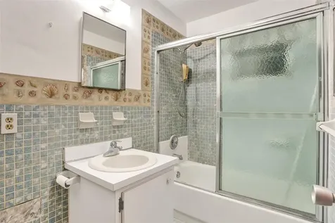 632 SW 8th Street Hallandale Beach FL 33009