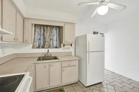 632 SW 8th Street Hallandale Beach FL 33009