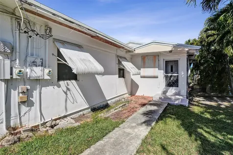 632 SW 8th Street Hallandale Beach FL 33009