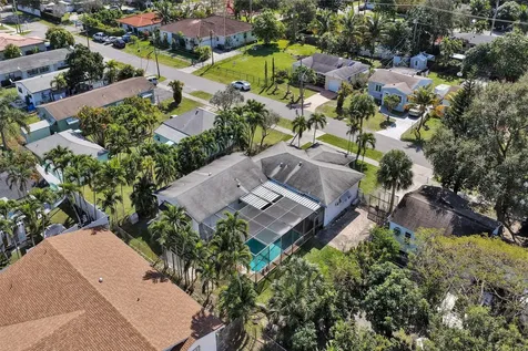 632 SW 8th Street Hallandale Beach FL 33009