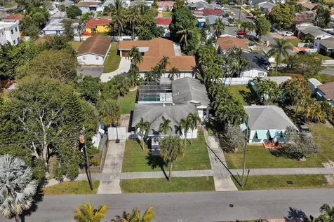 632 SW 8th Street Hallandale Beach FL 33009