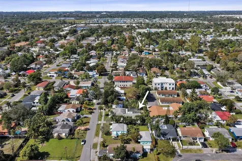 632 SW 8th Street Hallandale Beach FL 33009