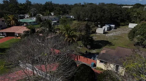 940 NW 151st Street Miami FL 33169