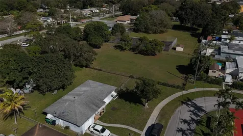 940 NW 151st Street Miami FL 33169