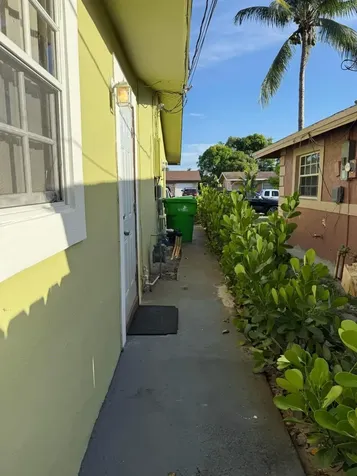 5839 NW 16th Street Sunrise FL 33313