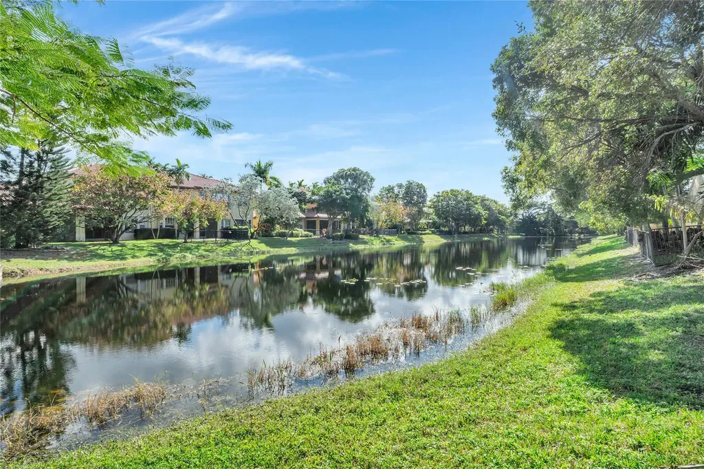 5873 NW 120th Terrace Coral Springs FL 33076