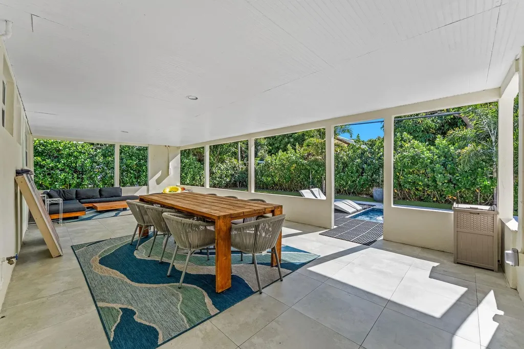 190 NE 21st Street Boca Raton FL 33431