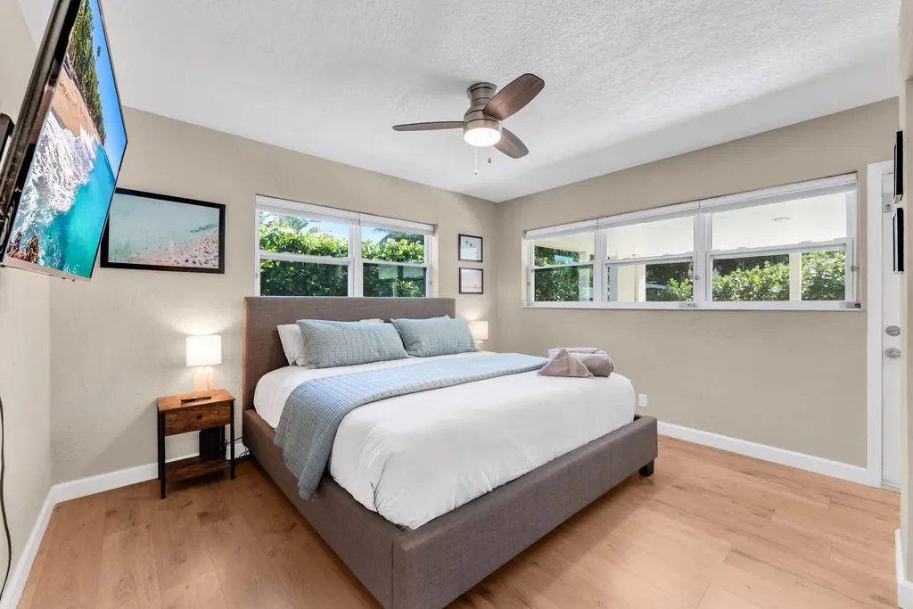 190 NE 21st Street Boca Raton FL 33431