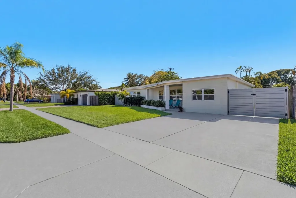 190 NE 21st Street Boca Raton FL 33431