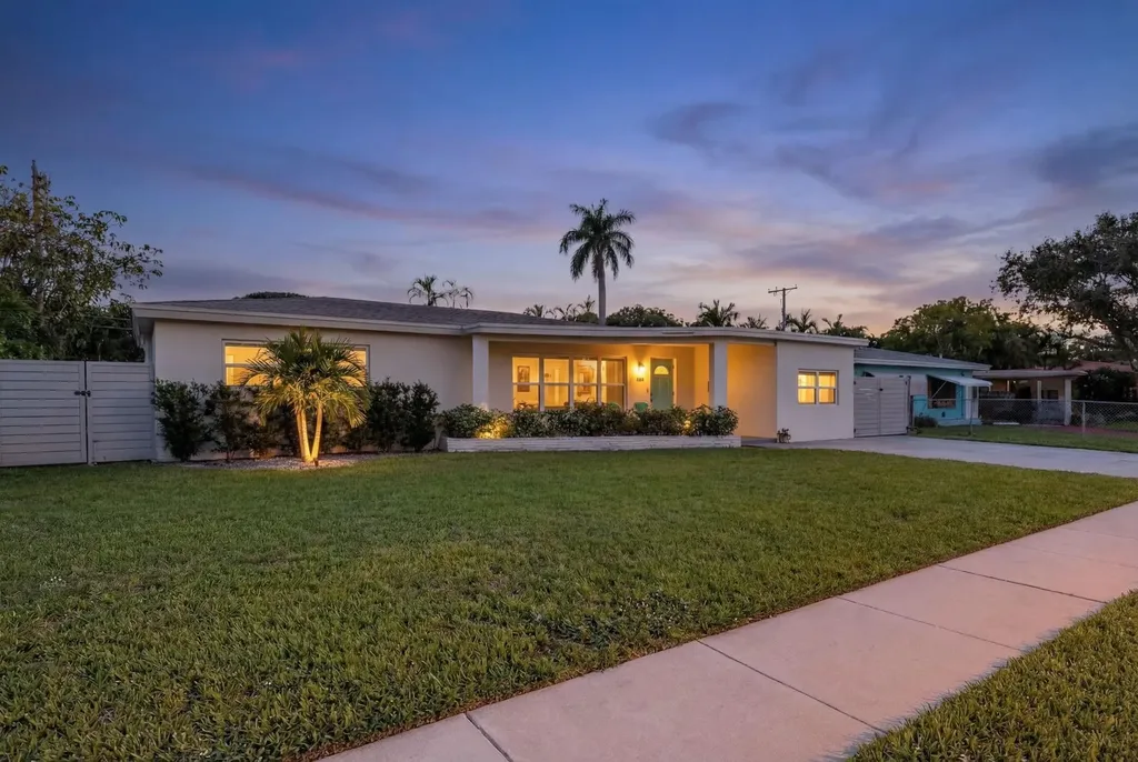 190 NE 21st Street Boca Raton FL 33431