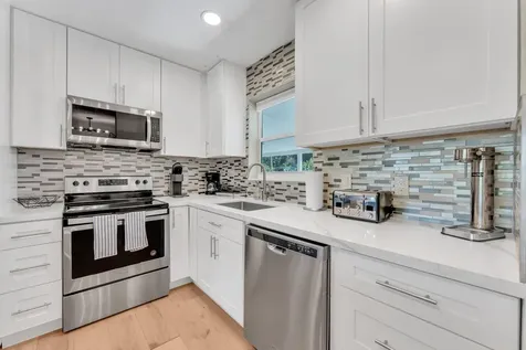 190 NE 21st Street Boca Raton FL 33431