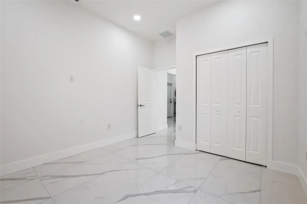 2407 NW 8 Street Fort Lauderdale FL 33311