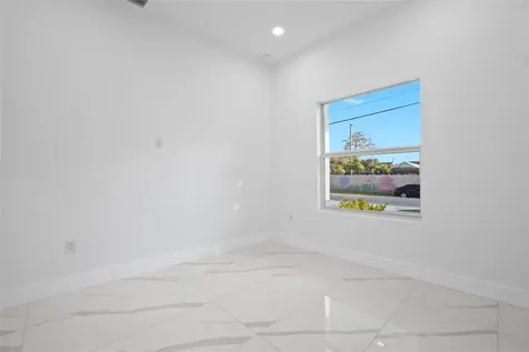 2407 NW 8 Street Fort Lauderdale FL 33311