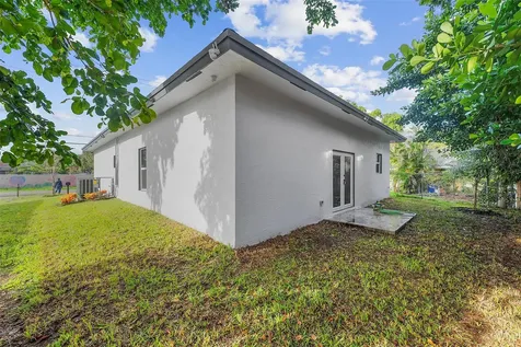 2407 NW 8 Street Fort Lauderdale FL 33311