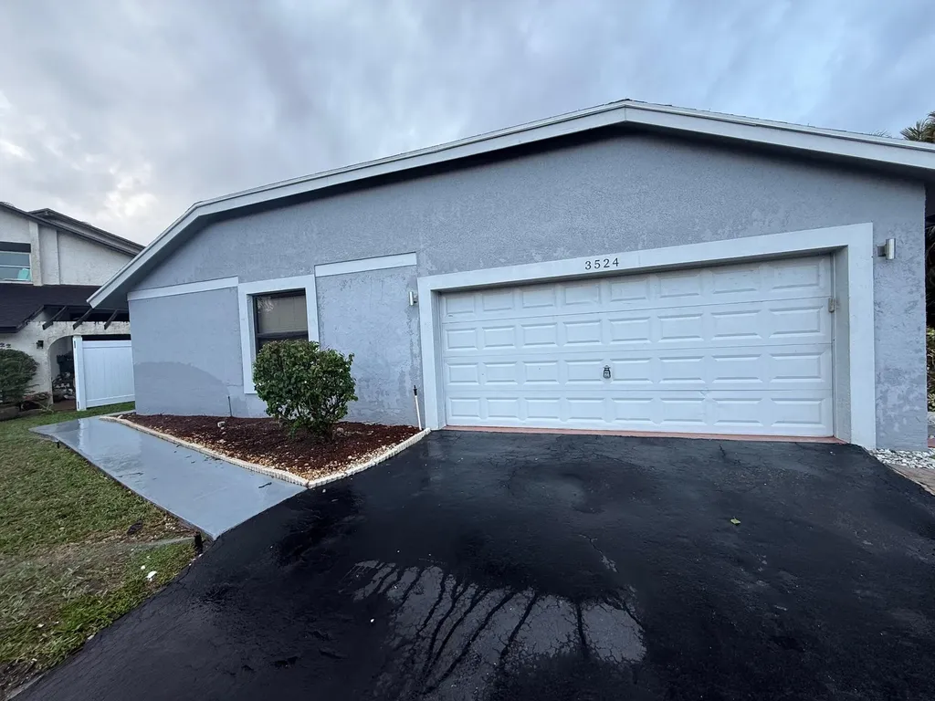 3524 NW 73rd Way Coral Springs FL 33065