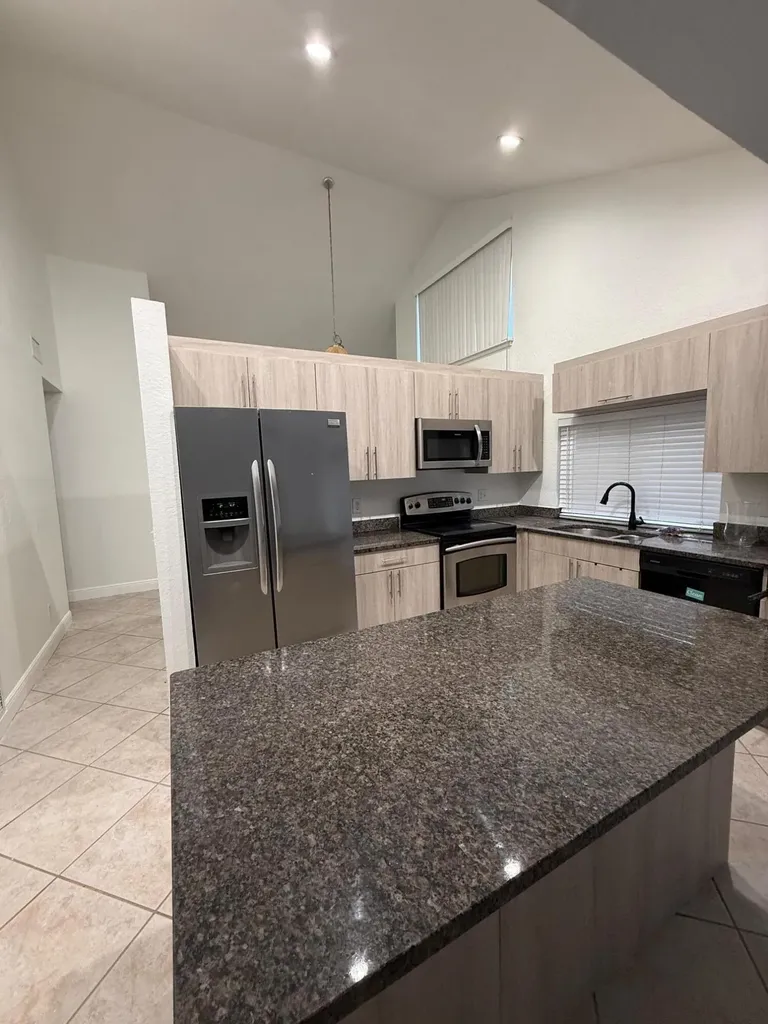 3524 NW 73rd Way Coral Springs FL 33065