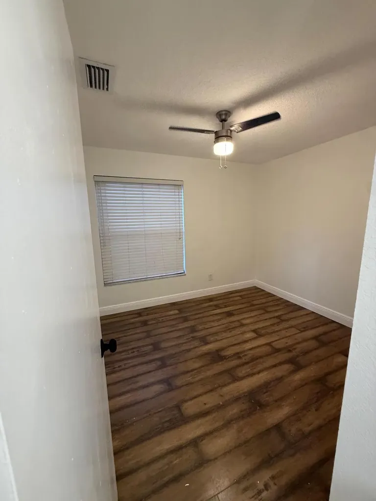 3524 NW 73rd Way Coral Springs FL 33065