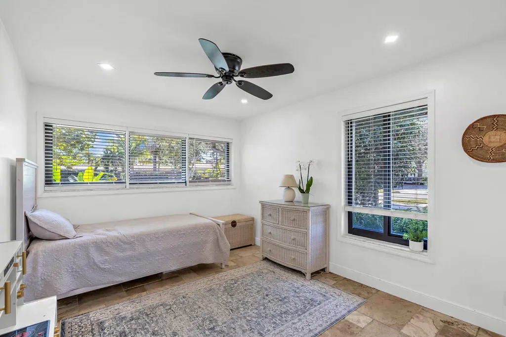 2801 NE 48th Court Lighthouse Point FL 33064