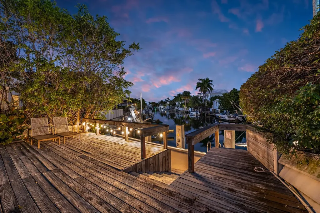 2801 NE 48th Court Lighthouse Point FL 33064