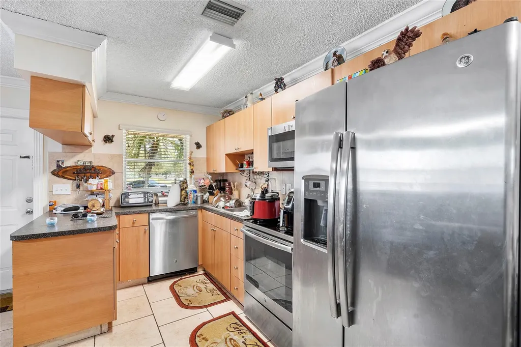 5829 Taylor Street Hollywood FL 33021
