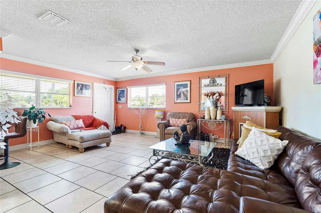 5829 Taylor Street Hollywood FL 33021