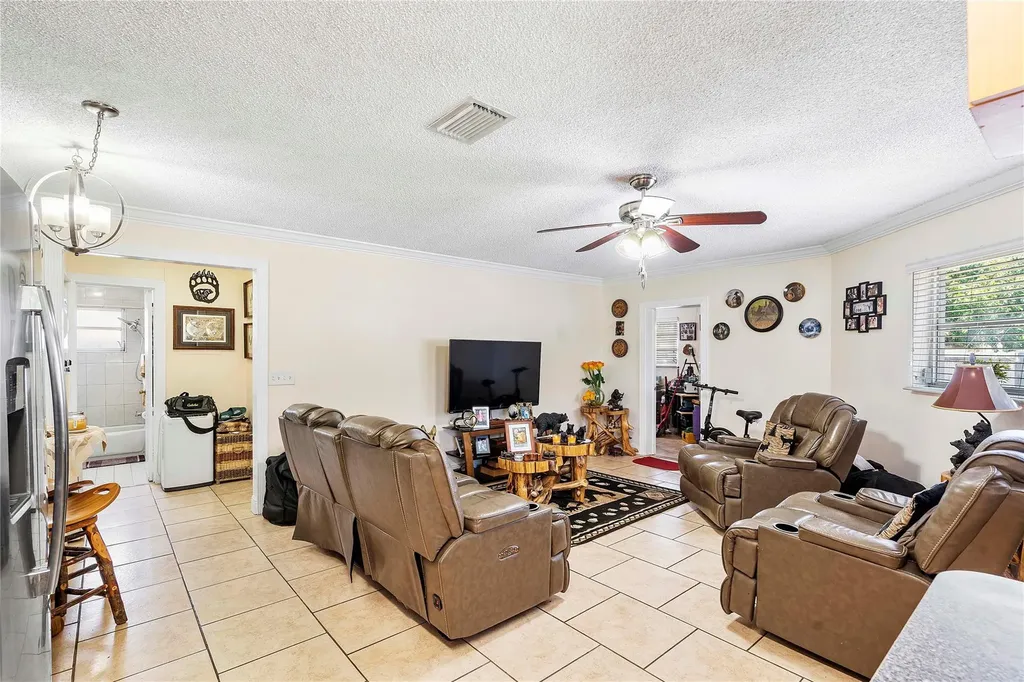 5829 Taylor Street Hollywood FL 33021