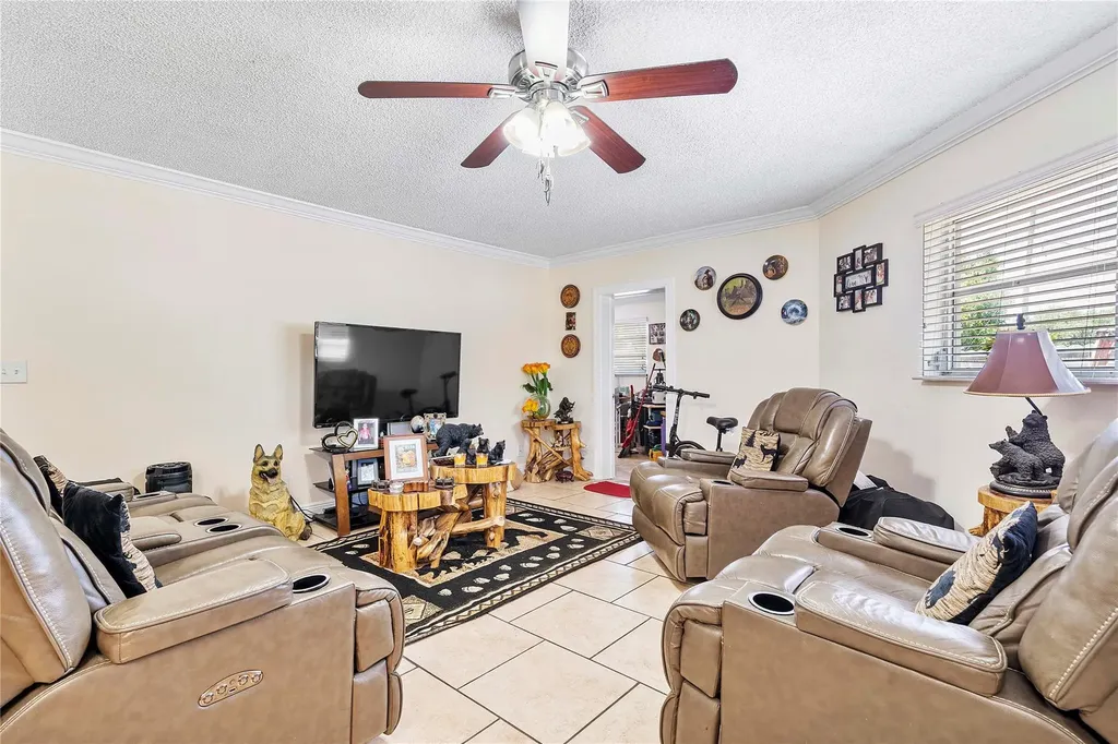 5829 Taylor Street Hollywood FL 33021