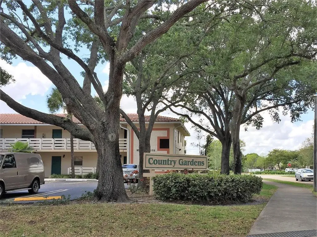 3212 NW 103rd Terrace Coral Springs FL 33065