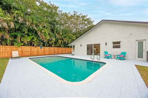 701 NW 77th Avenue Plantation FL 33324