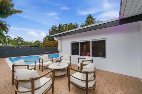 100 NE 22nd Street Wilton Manors FL 33305
