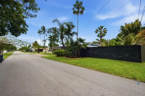 100 NE 22nd Street Wilton Manors FL 33305