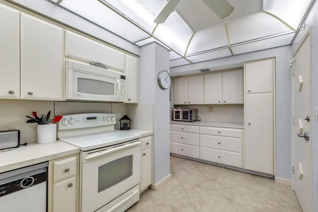 3300 NE 36th Street Fort Lauderdale FL 33308