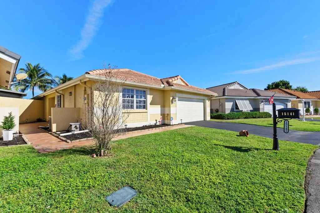 15141 Brighton Lane Davie FL 33331