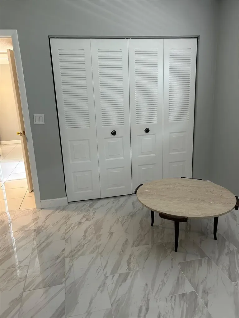 31 Abbey Lane Delray Beach FL 33446