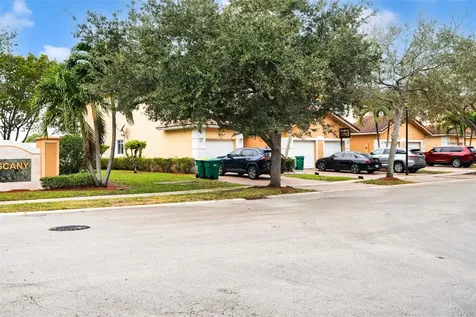 5722 Tuscany Terrace Tamarac FL 33321