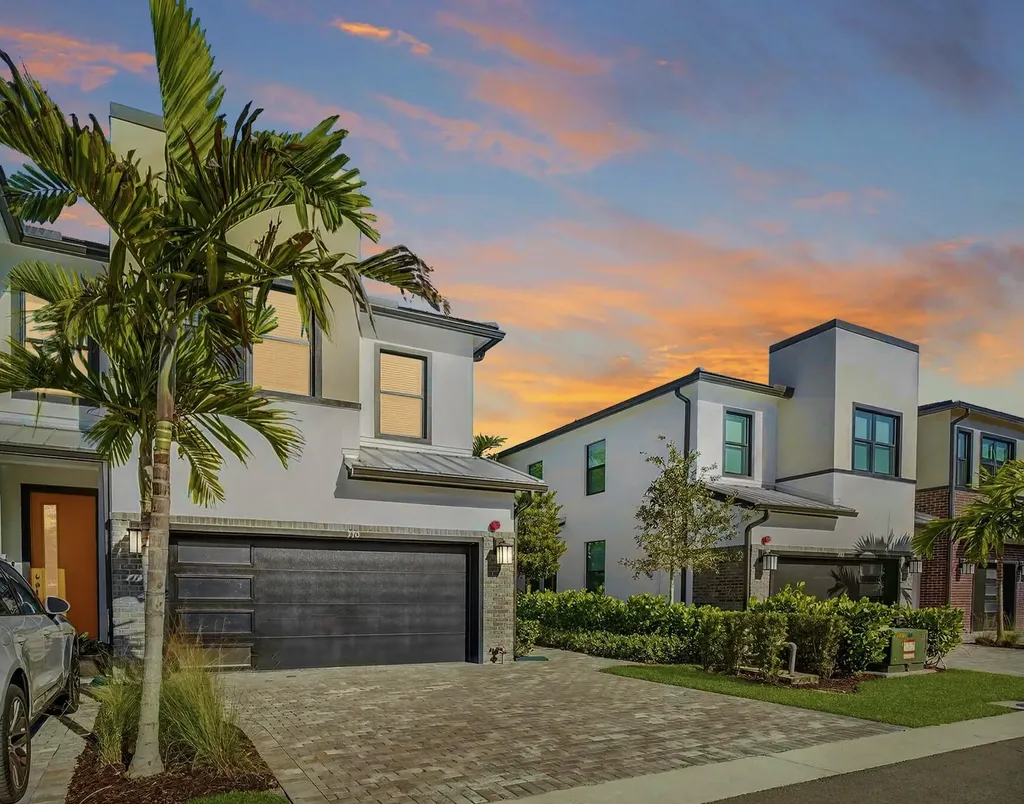 770 NW 82nd Terrace Plantation FL 33324