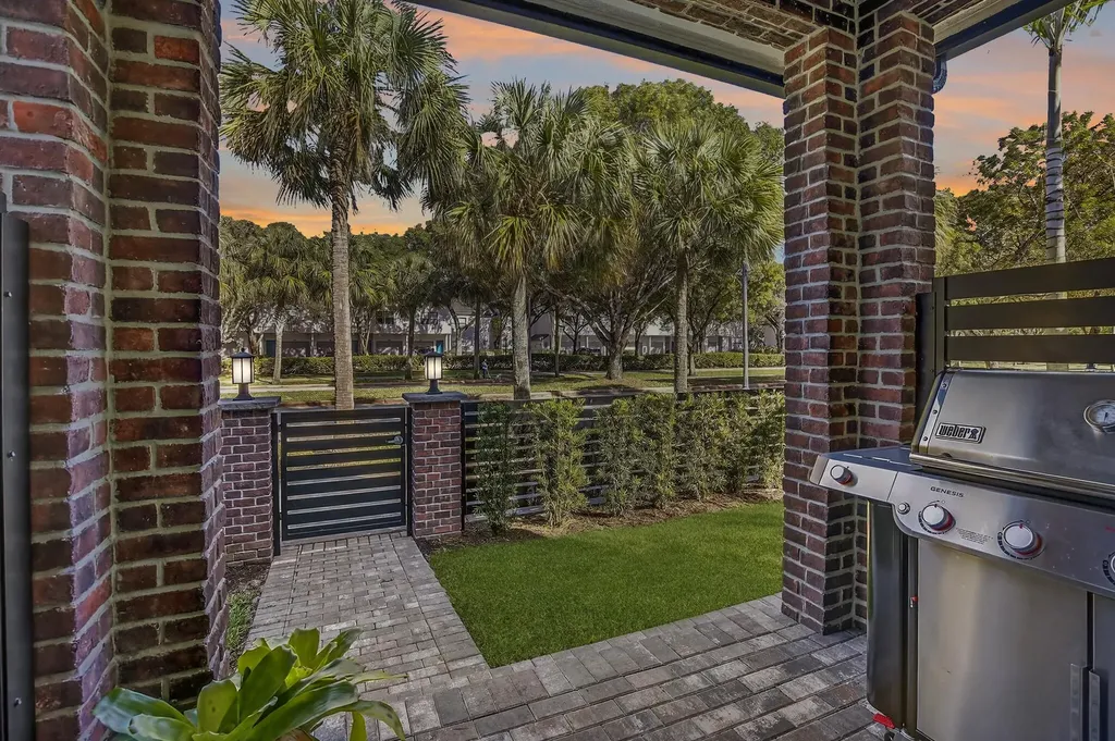 770 NW 82nd Terrace Plantation FL 33324